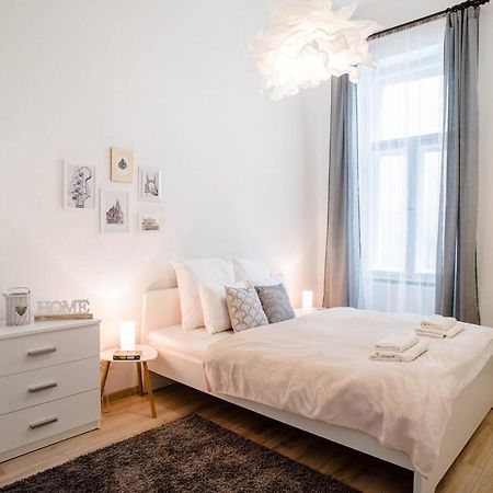 Comfy, Renewed 3 Bedroom Apt In Center Budapešť Exteriér fotografie