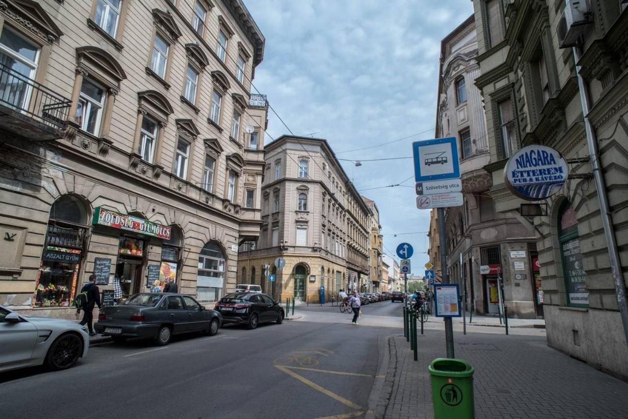 Comfy, Renewed 3 Bedroom Apt In Center Budapešť Exteriér fotografie